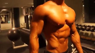 Bodybuilding – Jeff Seid Chest & Tricep Workout