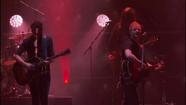 Ed Sheeran & Passenger – Heart’s On Fire (Live Ziggo Dome, Amsterdam)