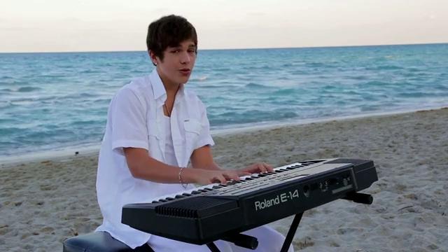Austin Mahone – Heart in my Hand (Live on the Beach)