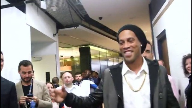Ronaldinho Takes In NBA All Star Weekend 2017