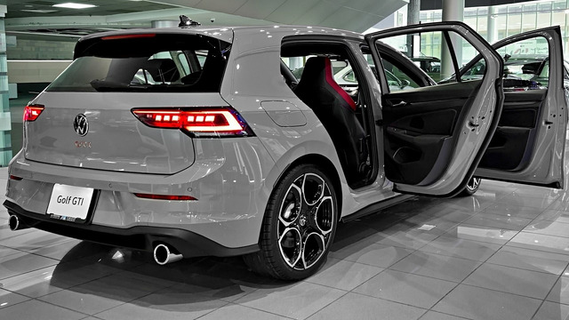 Volkswagen Golf GTI (2026) – GTI Is Absolutely Stunning