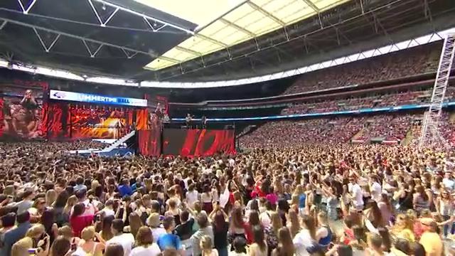 Mike Posner – I Took A Pill In Ibiza (Live At Capitals Summertime Ball 2016)