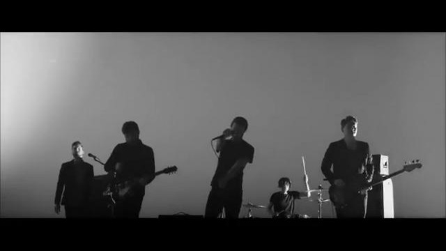 Editors – A Ton Of Love (Official Video 2013!)