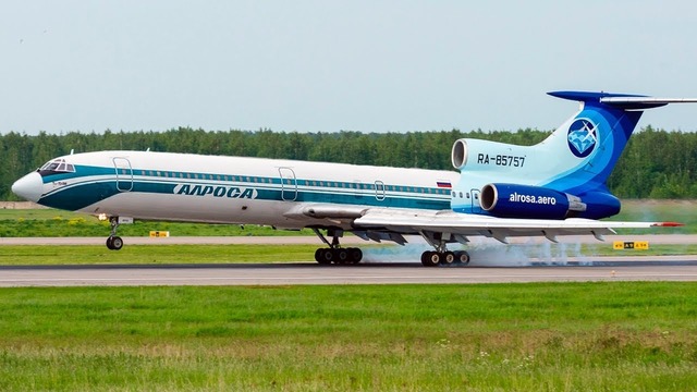 Ту-154 Свежепокрашенный. Аэропорт Домодедово 2018