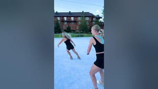 Figure Skaters Perform Synchronized Skating | People Are Awesome