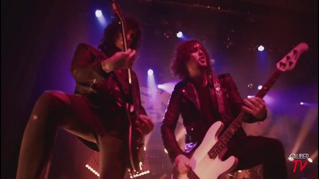 Asking Alexandria – Someone, Somewhere (LIVE! 10 Years In The Black Tour)