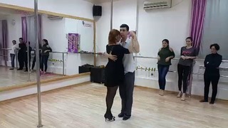 Экспромт от учителя по танго