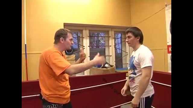 Урок рукопашного боя с Максом Степановым. Самооборона