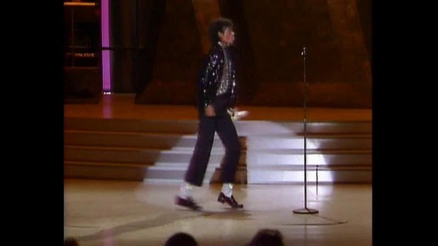 Первая Лунная походка Майкла Джексона