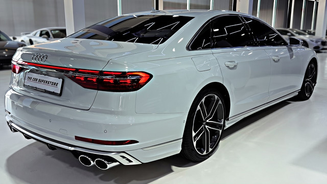 2027 Audi S8 – Imposing Executive Beast