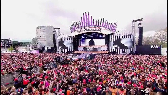 Armin Van Buuren – Live @ Radio 538 Koningsdag in Breda, Netherlands (27.04.2016)