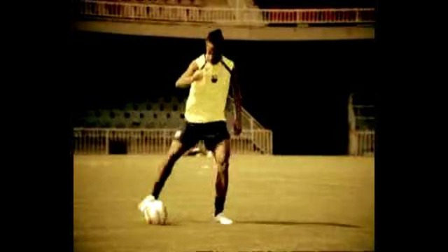 Nike – Ronaldinho Solo 2