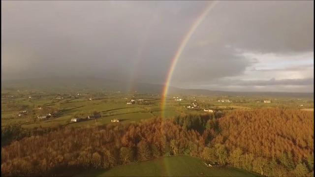 Ирландец снял на видео круглую радугу