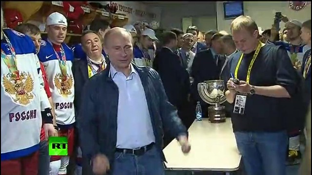 Путин поздравил российских хоккеистов с победой