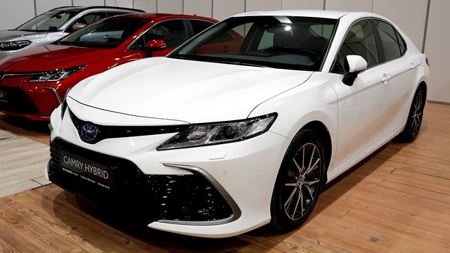 NEW 2023 Toyota Camry Hybrid Elegance Sedan in details 4k