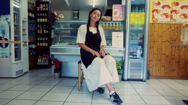 Jasmine Thompson – IDK (Official Video)