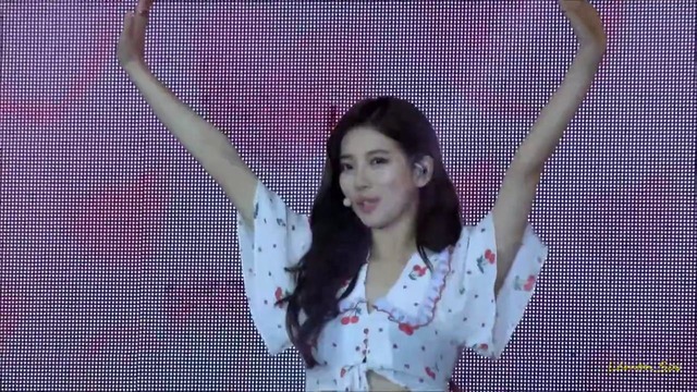 [Fancam] Suzy – Heart Shaker (Twice cover) @ 2018 Asia Fan Meeting Tour WITH