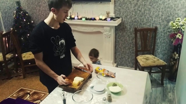 Сырные шарики! + чесночный соус! много сыррррра