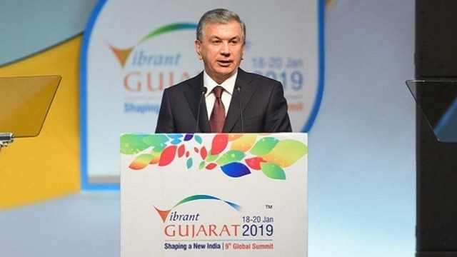 Shavkat Mirziyoyev «Jo‘shqin Gujarat» sammitida o‘zbek tilida nutq so‘zladi