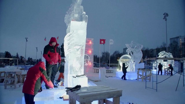 На конкурсе в Перми создавали ледовые компазиции при -37 °C