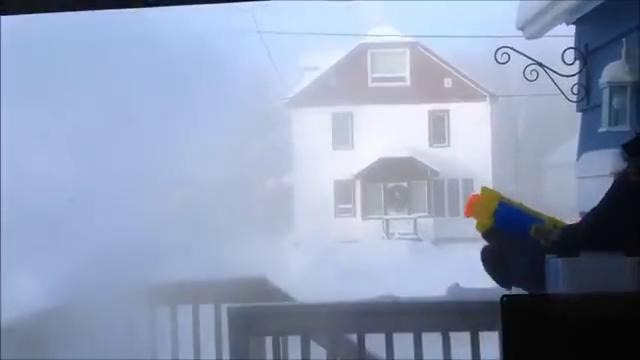 Boiling water & water gun in extreme cold (Northern Ontario)