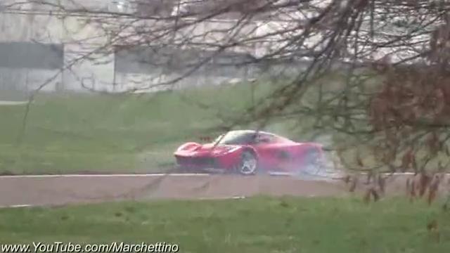 Ferrari LaFerrari and Ferrari Enzo The Ultimate Sounds on the Roads
