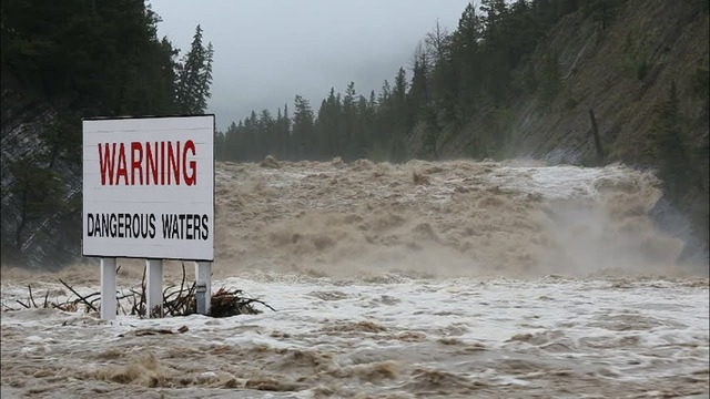 Топ 10 ужасающих разливов рек, попавших на видеозапись