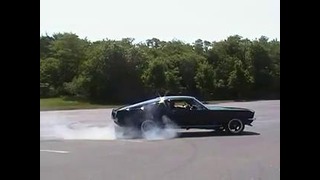Sick 1967 Mustang Burnout