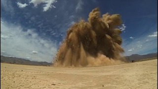 Видео: ракеты уничтожают машины