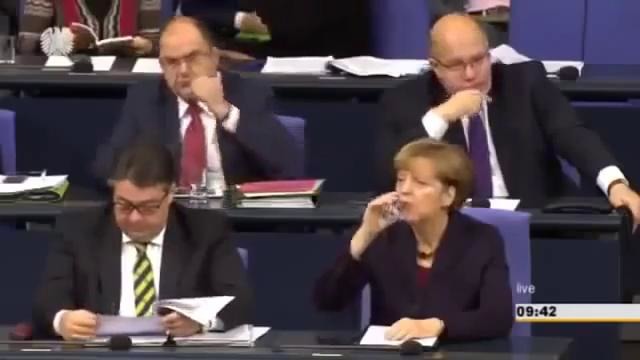 Меркель опять была атакована правдой в Бундестаге