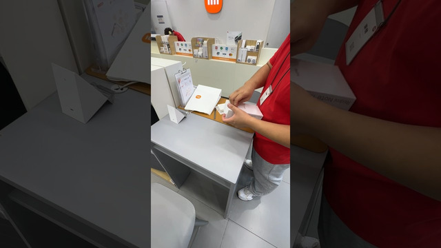 Покупаю redmi note 13 pro plus в магазине xiaomi в Китае