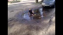 Мальчик и лужа