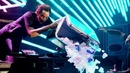 В рекламе Pepsi остановилось время