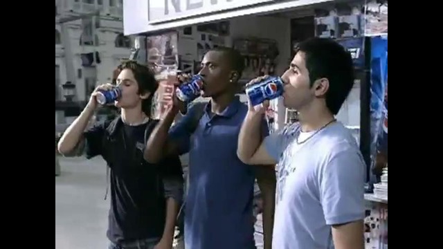 Ronaldinho, Messi, Beckham, Henry, Fabregas, Lampard: shuffle – Pepsi