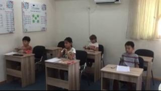 Ментальная арифметика в Ташкенте. Дети показывают результат
