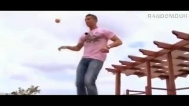 Cristiano Ronaldo Freestyle 2010 HD (фристайл от Роналду)