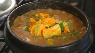 Thick soybean paste stew with vegetable wraps (Gang-doenjang: 강된장)