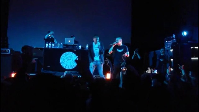 Oxxxymiron со своим фанатом зачитали трек До зимы