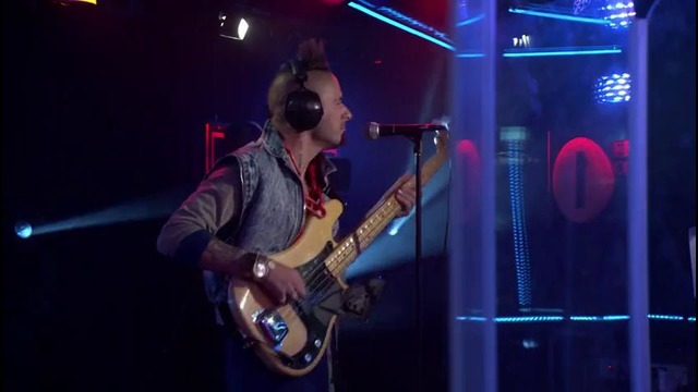 DNCE – Hands To Myself (Selena Gomez in the Live Lounge)