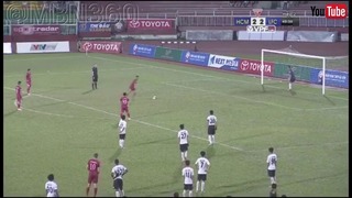 Вьетнамские футболисты слили игру, обидевшись на судью