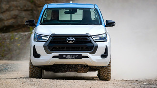 NEW Toyota Hilux Hydrogen Fuel Cell – Prototype Testing