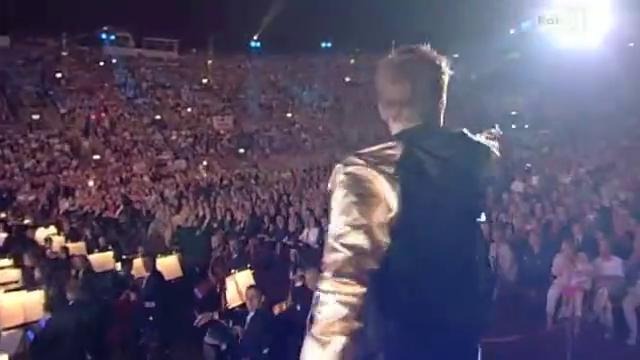 Justin Bieber-Boyfriend Dance VERSION In VERONA