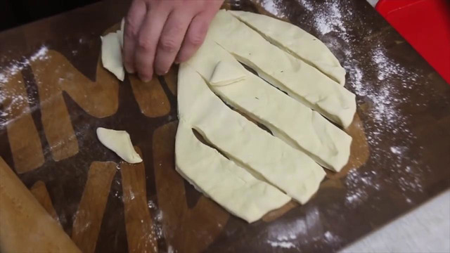 Аварский хинкал в казане на костре