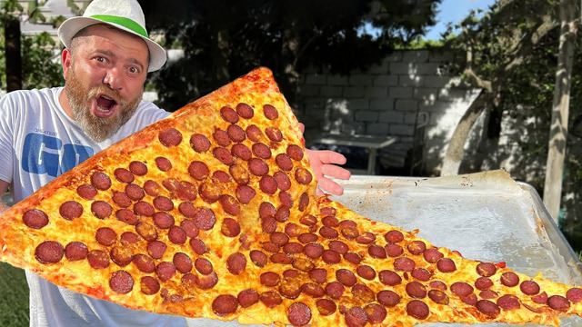 Нереально огромная и вкусная домашняя пицца приготовленная в печи