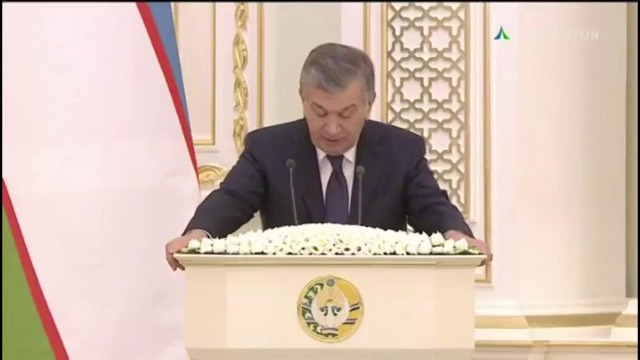 Prezident: O‘zbekiston elchisi o‘zbek tilini bilmasa, bu xalqimizga xiyonat emasmi
