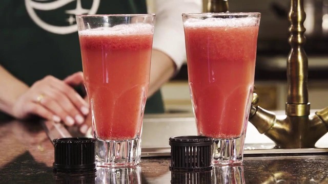 Шнековая соковыжималка Philips HR1947