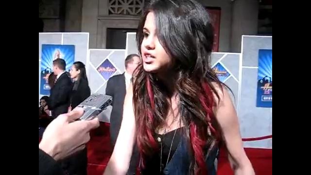 Selena Gomez Tells that How to Look Cute