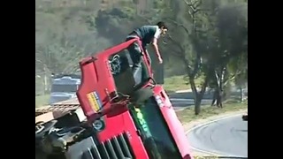 Авария грузовика