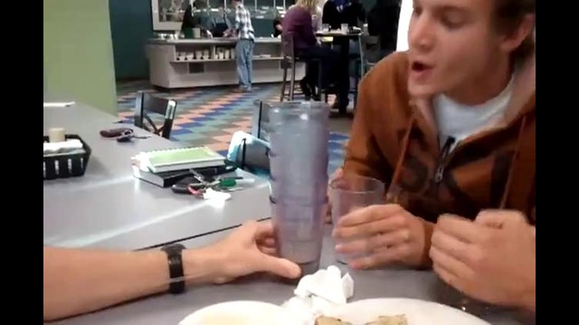 Кубок по стэкингу стаканов