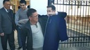 Oʻquvchilarni kaltaklashda ayblangan maktab direktori ozodlikka chiqarildi